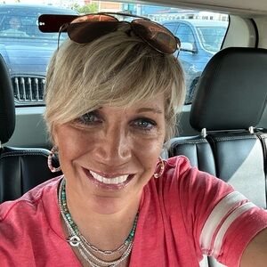 Meet your Posher, Shay